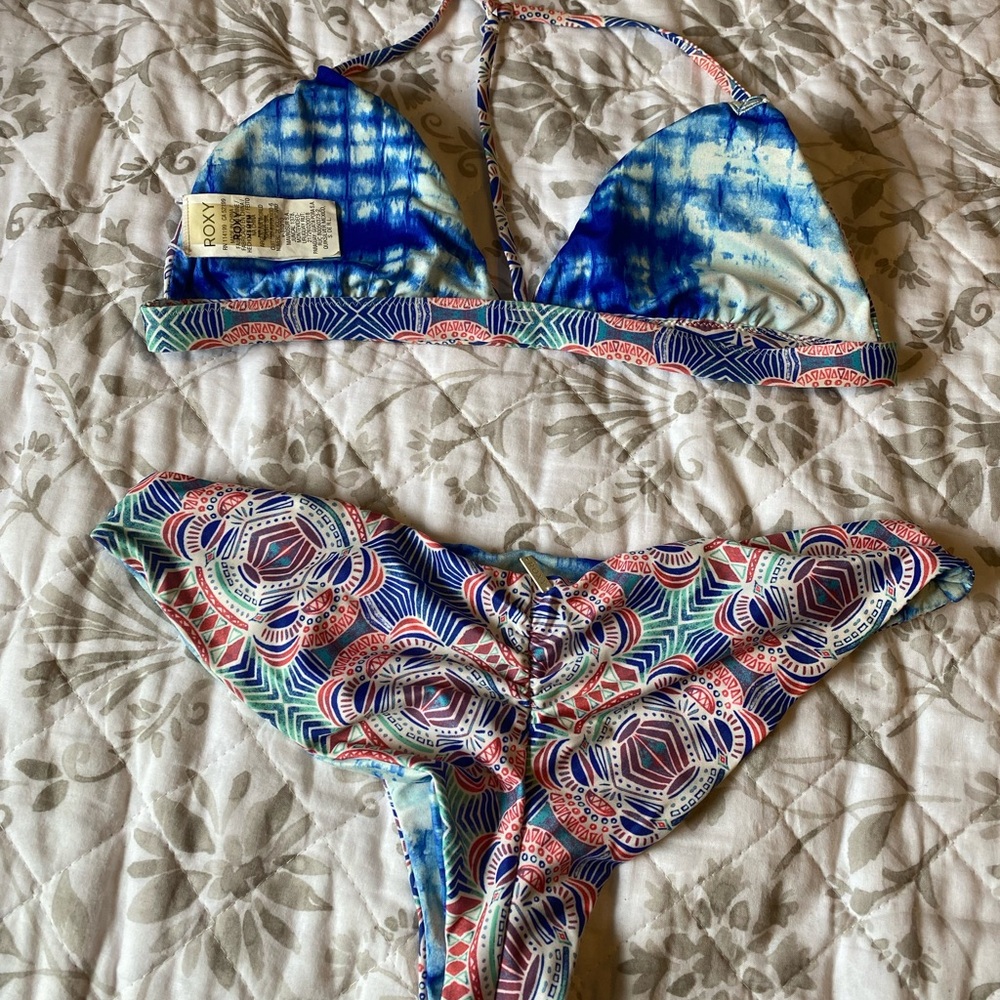 Roxy Reversible Pattern Bikini - Picture 2 of 5